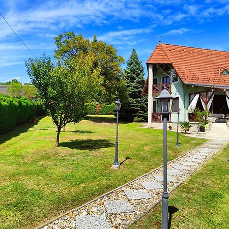 Апартаменти Balaton Garden Балатондьєрек Екстер'єр фото